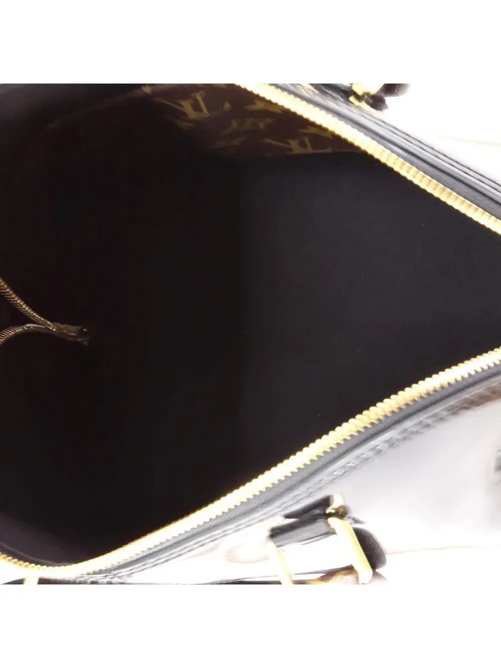 Louis Vuitton Alma Handbag Vernis With #324834L21B